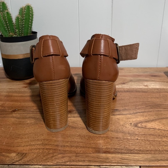 Brown Steve Madden heels - Picture 5 of 10